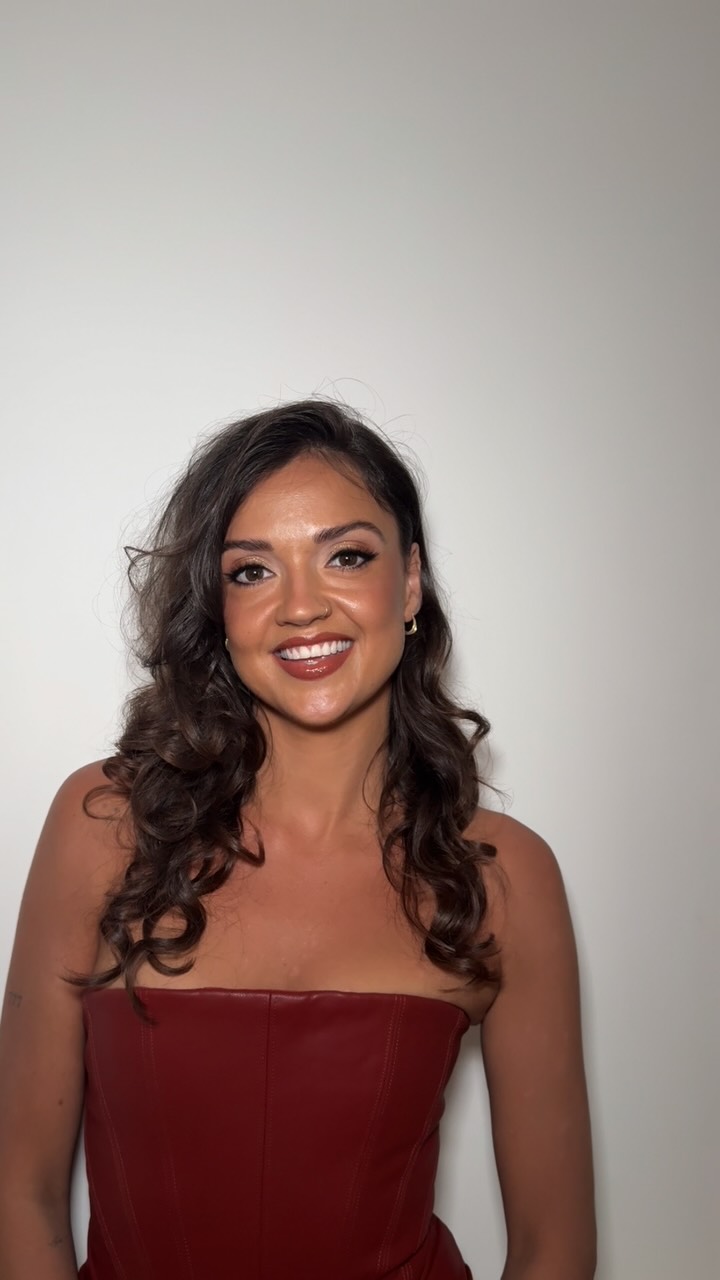 Not only bridal, but I also offer the perfect glam makeup for your special night! 💃🏻
Here is my beautiful customer Loll 🥰 who was heading to the premiere of a famous show on Netflix 📺
As summer comes to an end, we decided to create a gorgeous glowy base with bronzey shades on the eyes and adding some false lashes. Isn’t she gorgeous? 🌹
DM to book your appointment 📩
#yourbridalglam #londonmakeupartist💫 #eastlondonmakeup #charlottetilburymakeup