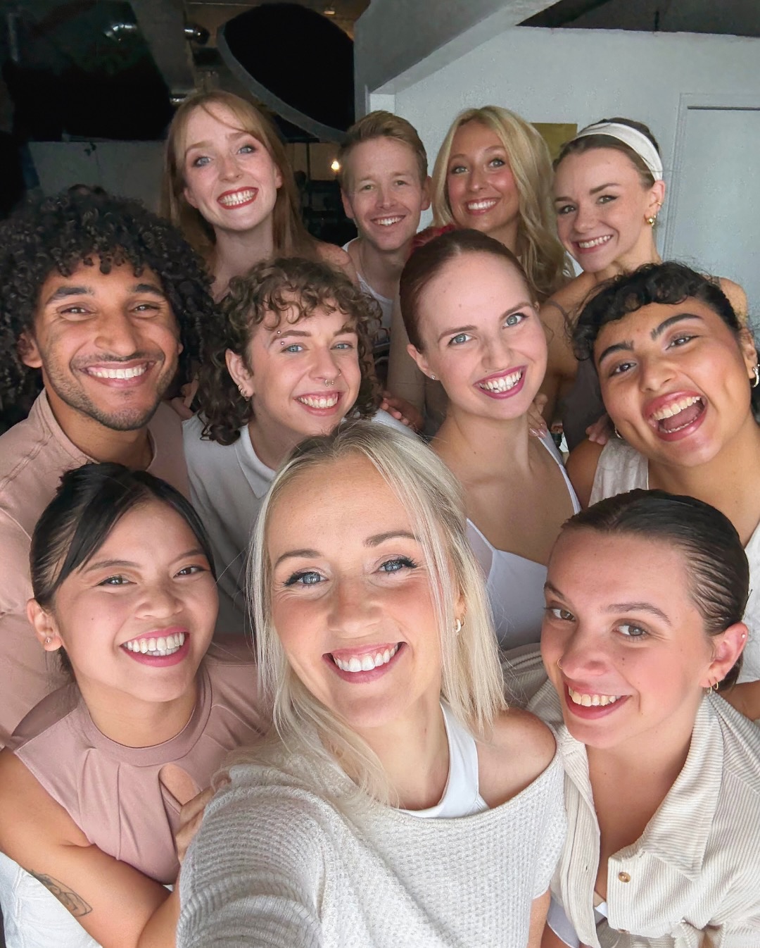 Happy First Week of Season 3 !! 🤍🤍🤍 #ballet #dancers #dancing #balletlife #azaraballet #happy