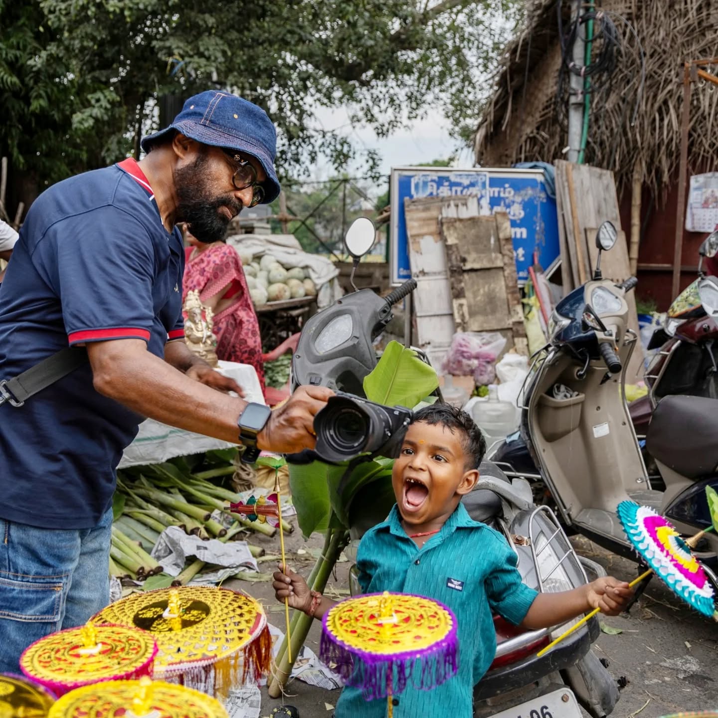 Street photography in Chennai – learning the art of candid moments on our Vinayagar Chaturthi photowalk 📸✨
His reaction says it all.
This candid street moment was photographed by Thirukannan, one of my students, during our Vinayagar Chaturthi street photography photowalk in Chennai.
Street photography is all about connecting with people, telling stories through your lens, and learning to see differently. That’s exactly what my students experience when they join these photowalks.
👉 If you want to improve your photography skills, explore real-life situations, and learn hands-on with me, join our upcoming photography walks and tours in Chennai and beyond. DM for details!
#StreetPhotographyIndia #VinayagarChaturthi #PhotographyWalk #KLRajaPonsing #Ambitions4Photography #LearnPhotography #StreetPortraits