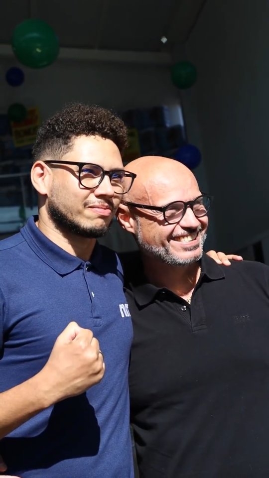 Mais uma loja, mais um sucesso! 🎉
Dessa vez, Hidrolândia foi o palco onde as estrelas das equipes da Novo Mundo e da Agência-X brilharam e superaram mais uma meta, levando alegria e sucesso para a cidade! 🌟
Essa união mostra que a fórmula do sucesso é o trabalho em equipe! 💪
Que venham as próximas! 🚀🍀
#Sucesso #TrabalhoEmEquipe #NovoMundo #AgênciaX #Inauguração #Varejo #promocao #marketing #trademarketing