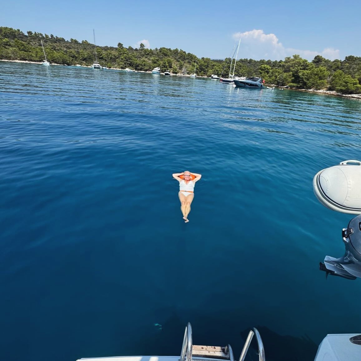 Lonely Paradise ❤️