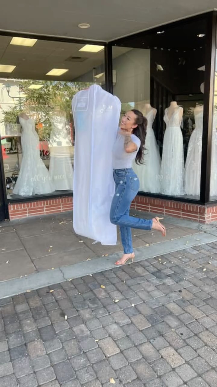 Take home day is best day! Alterations complete and ready for those wedding day pics 📸