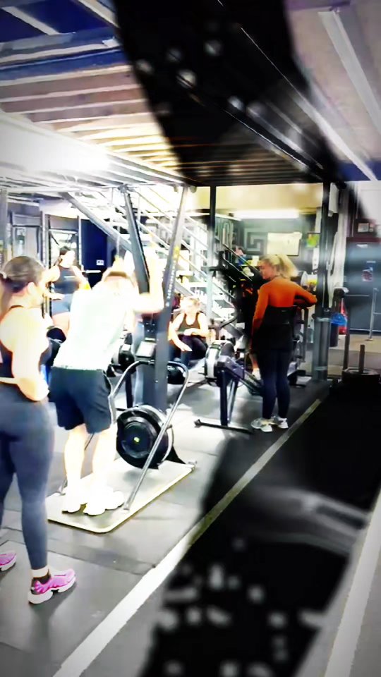 Personal Training and Bootcamps with @dmfitnessgf
Fat Loss ✅️
Photoshoot Prep ✅️
Hyrox Competition Coaching ✅️
Female Body Composition Training ✅️
Female BoxFot Coach ✅️
Everything you need to hit your goals