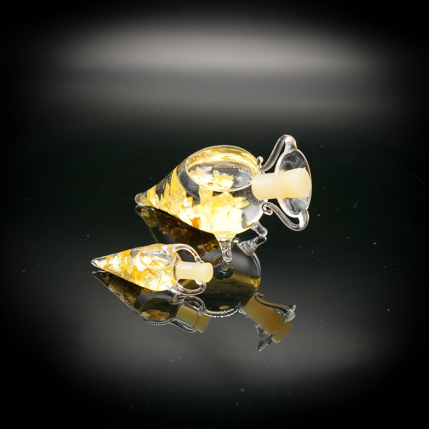 💎 Un éclat d’or à emporter !
Nos fioles en verre soufflé, avec leurs délicates feuilles d’or, vous attendent à la Boutique Label Guyane – Aéroport Félix Éboué.
✨ Authentique, raffiné, unique.
.
.
Venez découvrir le reste de la gamme sur le site www.labelguyaneshop.com
.
.
#guyane #guyanefrancaise #bois #objetunique #OR #tendance #produitsartisanaux #artisanat #drapeauguyane #entrepriselocale #yana #cadeau #cayenne #kourou #labelguyane #labelguyaneshop