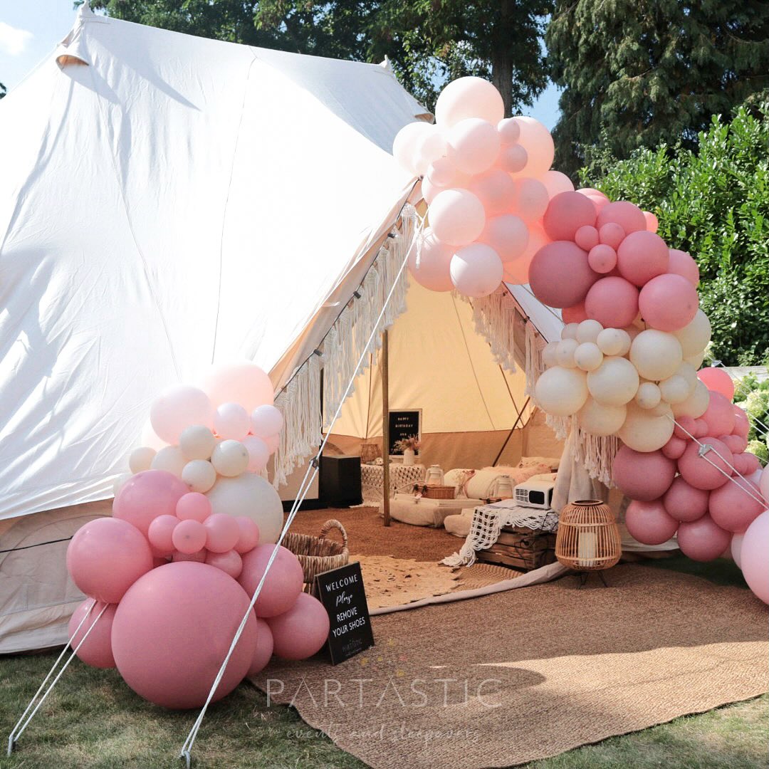 🤍Boho Pink Emperor tent, set for a sleepover and cinema to celebrate Ava's birthday! 🤍 I hope you've had a fantastic night with your friends 🤍
.
.
.
#boho #bohoparty #bohosleepover #bohemiannights #bohoevent #bohoglampover #bohoglam #bohodecor #bohostyle #bohochic #bohohome #bohovibes #boholove #bohosleepoverparty #bohosleepovers #glamping #outdoorsleepover #belltent #canvastent #emperortent #tuaregtent #belltentsurrey #glampingpartyideas #belltenthire #belltentstyiling #belltentsleepover #belltentparty #belltents