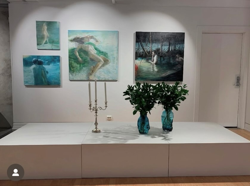 Velkommen innom oss å se et stort utvalg av Roar Kjærnstad. Vi deler gladelig igjen noen minner fra utstillingsåpning
Galleri NORD , februar 2025
•
@kjern_art @gallerinord @tromsosentrum #roarkjærnstad