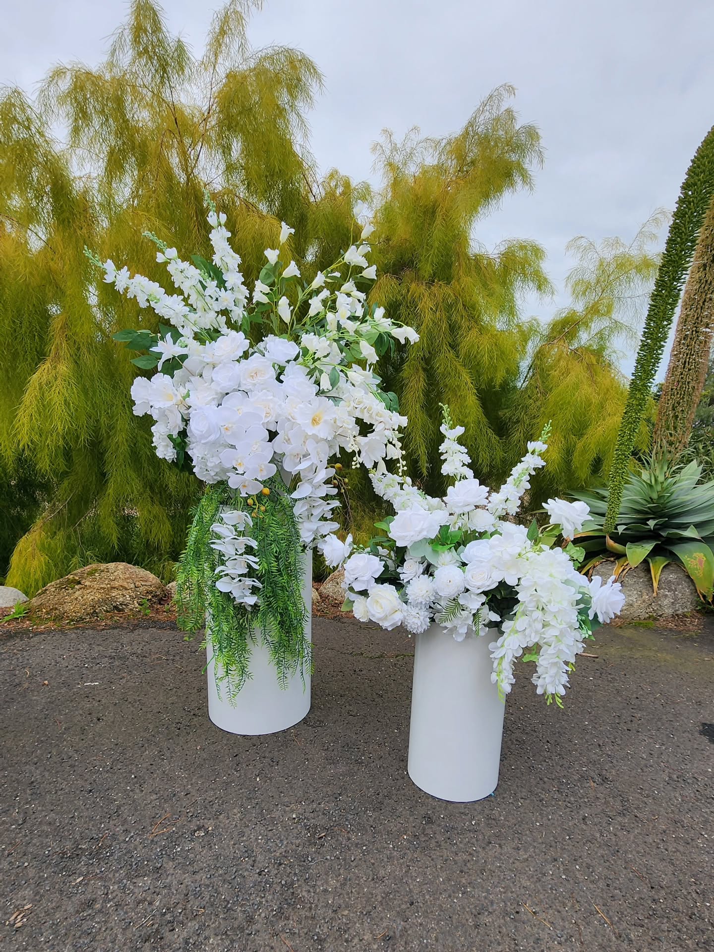 ✨ Ceremony magic, made to last ✨
Our signature plinths and French provincial urns bring every backdrop to life — from soft romantic whites to bold, bright florals. Fully customizable for your dream wedding vibe.
💌 DM me today to create your perfect ceremony setup — faux florals, styled to impress and last forever.
#weddingflowersmelbourne #melbourneweddingflowers #victorianweddingflowers #bridalbouquetinspo #weddingfloristmelbourne #fauxweddingflowers #melbourneweddings #bridalflowersmelbourne #weddingflowerdesign #weddingflowersaustralia #fauxflowersaustralia #ceremonyflowersmelbourne #weddingbackdrop #weddingstylingvictoria #eventfloristmelbourne #customweddingflowers #weddingdecorideas #bridebouquet #weddingfloralideas #ceremonyflorals