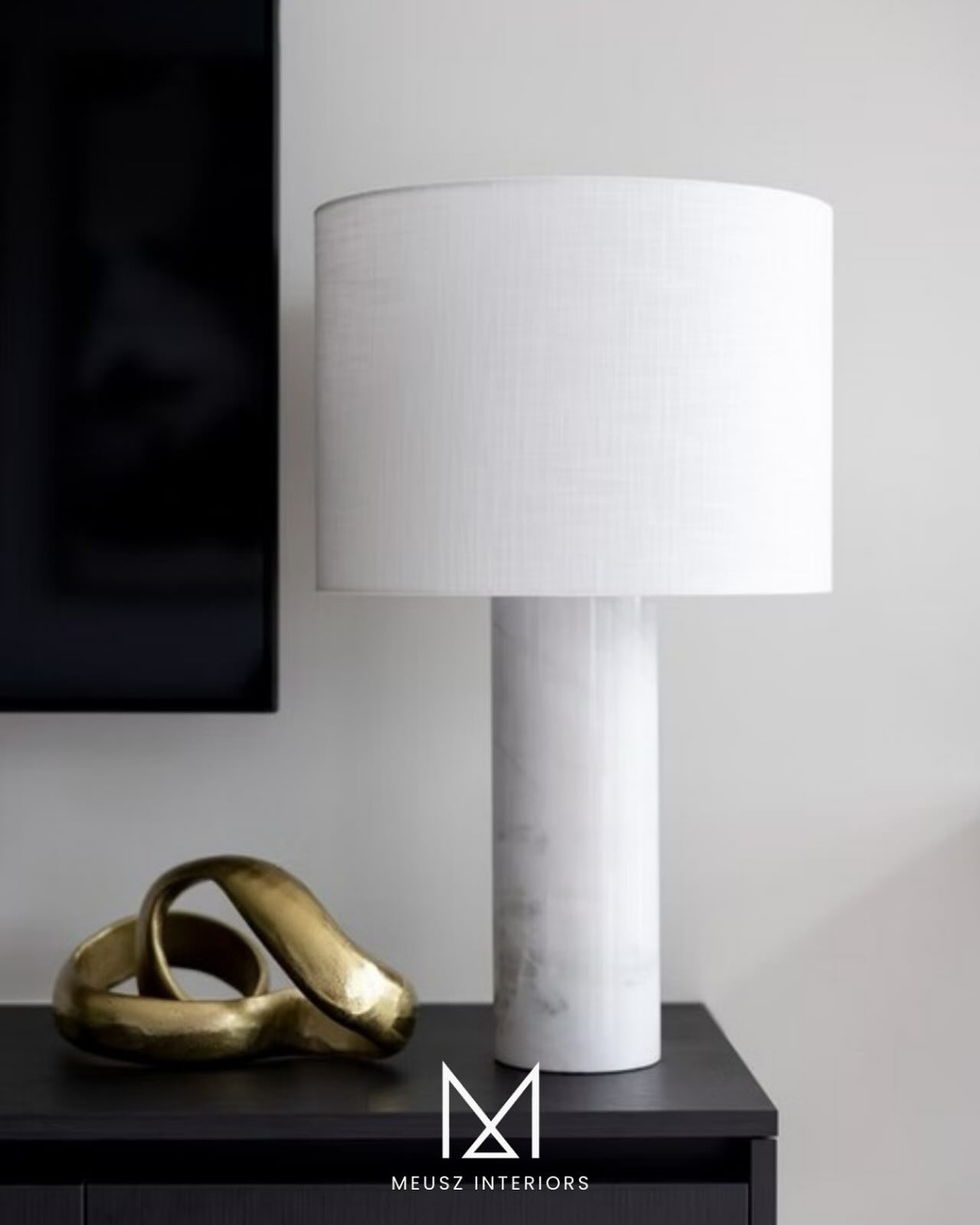 The little things really do make the biggest difference 🖤✨
This once-forgotten corner in our Lane Cove project now shines with a sleek black console, hints of gold and a Carrara marble lamp. Simple, elegant details that quietly steal the show.
Ready to love walking through your front door again?
To schedule your Complimentary Phone Consultation, simply click the link in the bio. 👆🏼