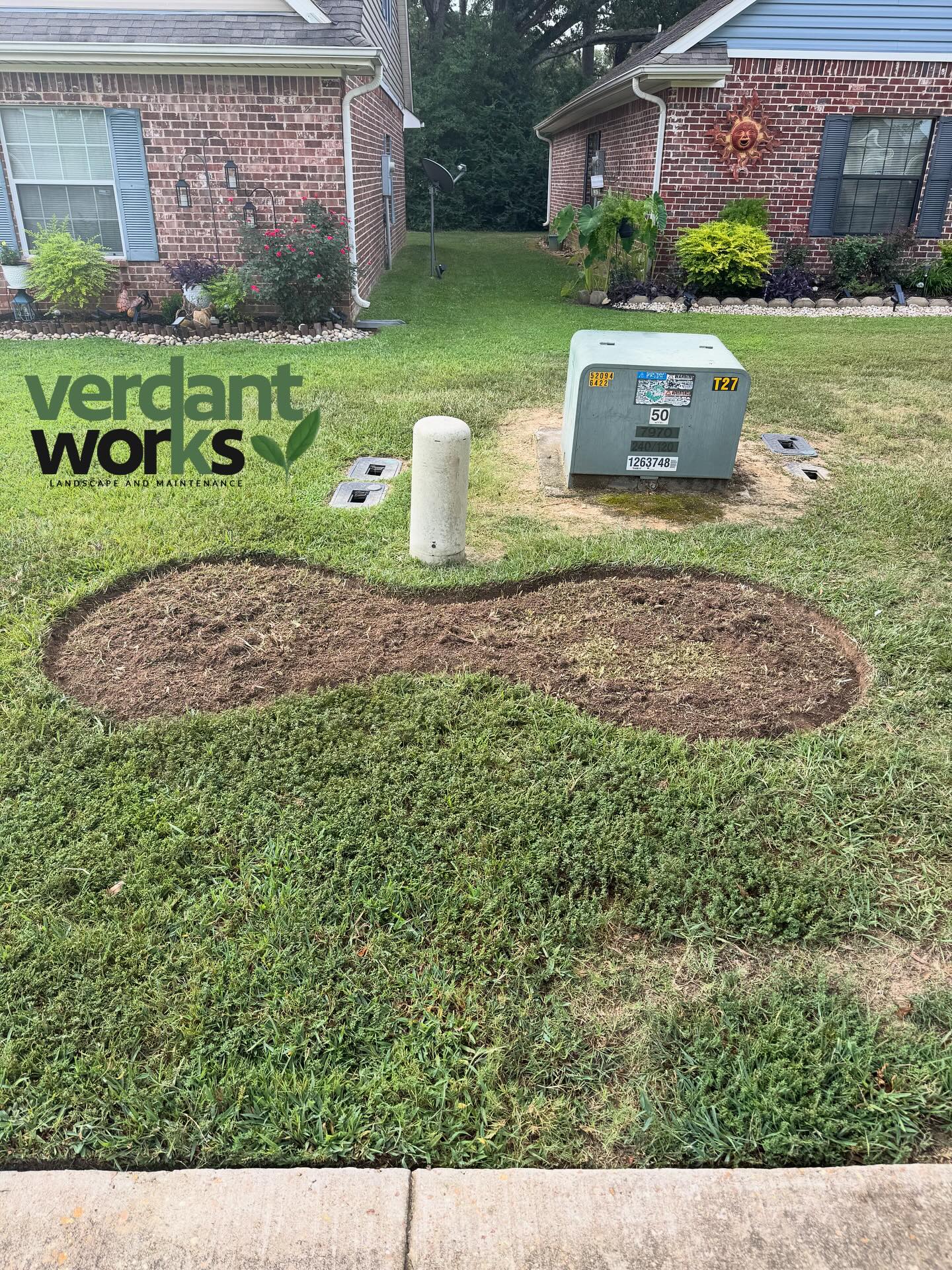 Created this perennial bed! What perennials do you guys suggest we add in to this bed?🎯🌱 #Landscape #Edging #Mulching #Planting #Perennials #Flowerbeds #VerdantWorks