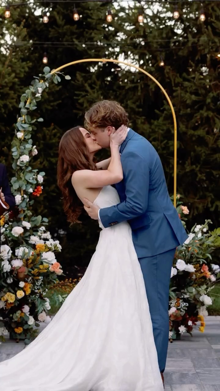 Happy Ber months to all who celebrate 🍁
10.18.24 was the pinnacle of St. Louis fall beauty… crisp, cool air, a gorgeous gradient of colorful foliage and of course, Megan + Tyler in their perfect wedding fits!
We can’t wait to witness all of the autumnal goodness with our nearlyweds this upcoming season! Cheers to wine bars + no more mosquitos!🍷
#dayofweddingcoordinator #dayofcoordinator #weddingcoordinator #stldayofcoordinator #stlweddingcoordinator #dayofcoordination #weddingcoordination #stlweddingvendor #stlwedding #stlweddings #stl #stlouis #fallwedding #fallweddings #fallweddinginspiration #fallweddinginspo #autumn #autumncolours #autumnal #autumnwedding