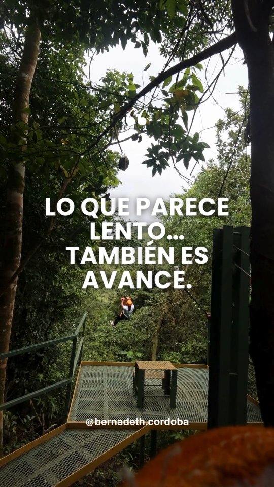 Estás construyendo algo que vale la pena. A tu ritmo, con lo que tienes hoy.
Y aunque a veces el camino parezca invisible… sigue contando.
Aquí seguimos.
Una publicación a la vez. Un paso a la vez.
#CreaConectaCrece