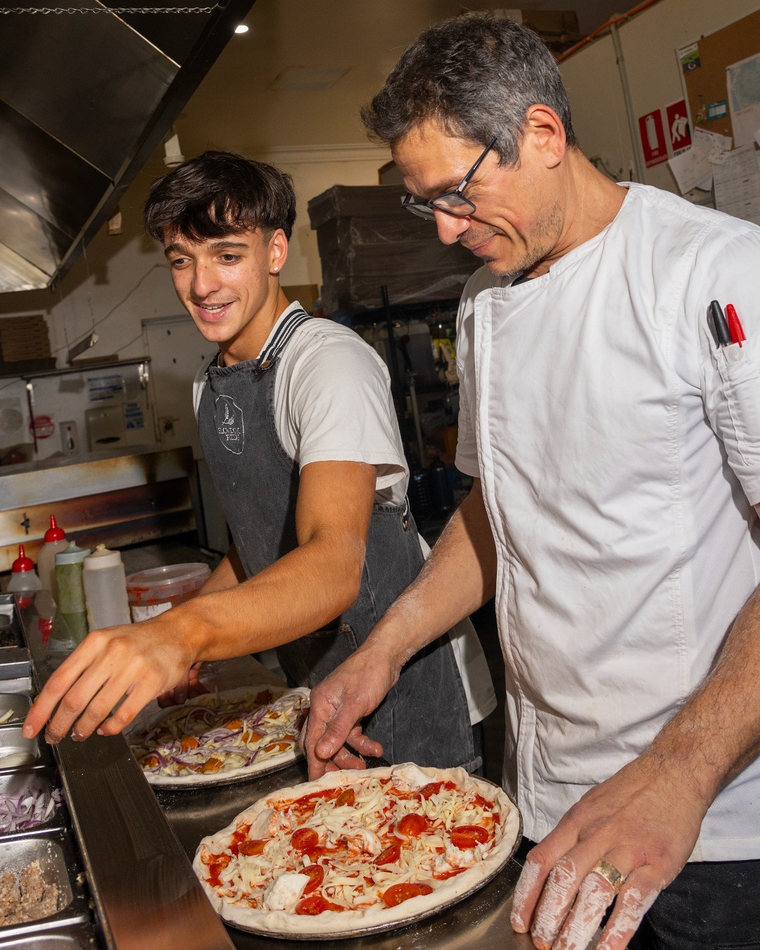 From father to son, every pizza is made with care 🍕 Mauricio and Ben bringing the Slowdough spirit to life: handcrafted, family-made, and full of flavour!
