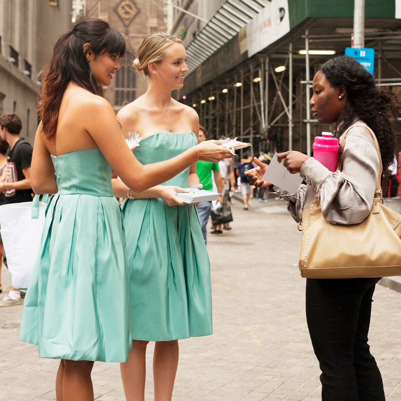 One of our favorite moments—watching our Matrix models bring the @tiffanyandco brand to life on the streets of New York. There’s something special about seeing elegance meet everyday connection.
#MatrixModelStaffing #TiffanyAndCo #LuxuryEvents #BrandActivation