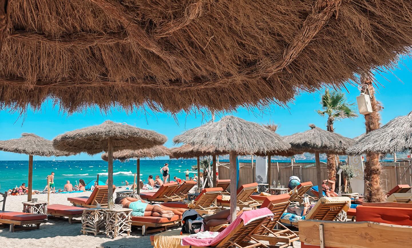 Le soleil fait son retour dans la région ☀️
Profitez en pour une dernière session transat avant la rentrée !! Nous sommes ouvert toute la journée & également midi & soir pour vous restaurer 🍴
Réservez des maintenant !
📲 07.49.77.57.89
📍Plage de la Marende, Argeles sur Mer
#hawai #beach #club #restaurant #clubdeplage #sable #mer #argelessurmer #clubdeplage66 #saintcyprien #canetenroussillon #perpignan #cotecatalane #pyrenneesorientales #beachclub #cuisine #famille