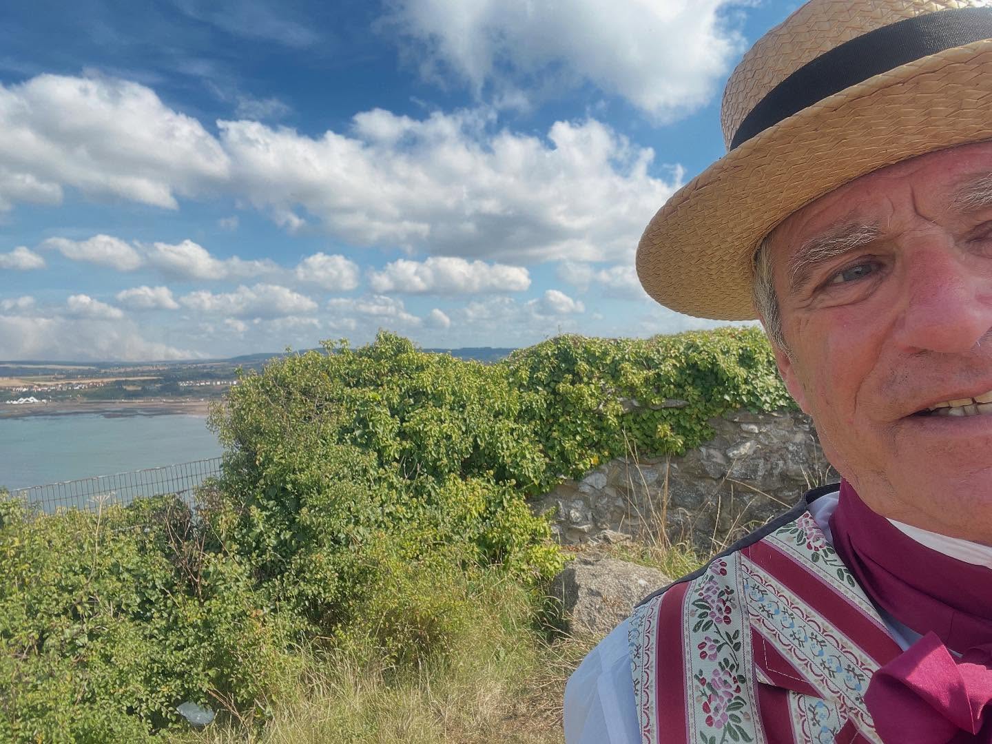 This week's office,
The joy that is Scarborough Castle.
What larks!
#bzents #classinacoat