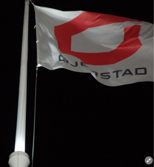 Oppdag Flaggbutikkens fantastiske utvalg av tilpassede flagg! 🎉 Disse produktene er designet med fokus på innovasjon og bærekraft, og laget innenfor de høyeste kvalitetsstandarder. 🌿👉 Er du klar for å løfte bedriftsprofileringen din? #Flaggbutikk #Bedriftsprofilering #Innovasjon #Bærekraft #Reklameprodukter #Kvalitet #Bærekraft #Reklameflagger #Synlighet #Flaggbutikk #Agder #Akershus #Buskerud #Finnmark #Innlandet #MøreOgRomsdal #Nordland #Oslo #Rogaland #Telemark #Troms #Trøndelag #Vestfold #Vestland #Østfold