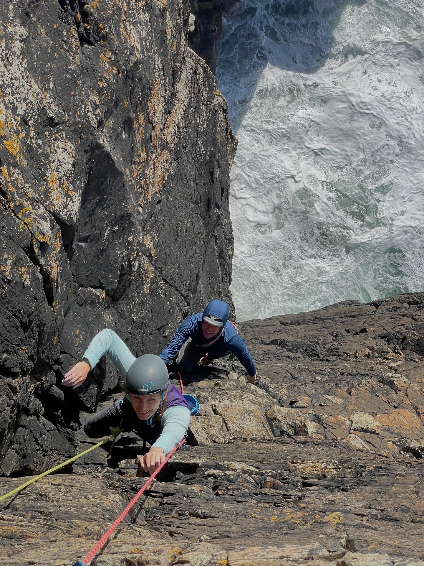 A beautiful, epic and awe inspiring time taking Zack and Abi out to see the sights of Cornwall and head down, across and up Right Angle. Went on the VS variant due to the HUGE waves thanks to Hurricane Erin wrecking havoc on the coast but we were plenty sheltered as we took on the route. #climb #climbers #climbing #rockclimbing #mountainleader #nomadsadventure #hurricane #stormerin #erin #adventure #exploremore #cliffs #cornish #cornwalladventure #summer #cornwall #ukclimbing #epic #sea