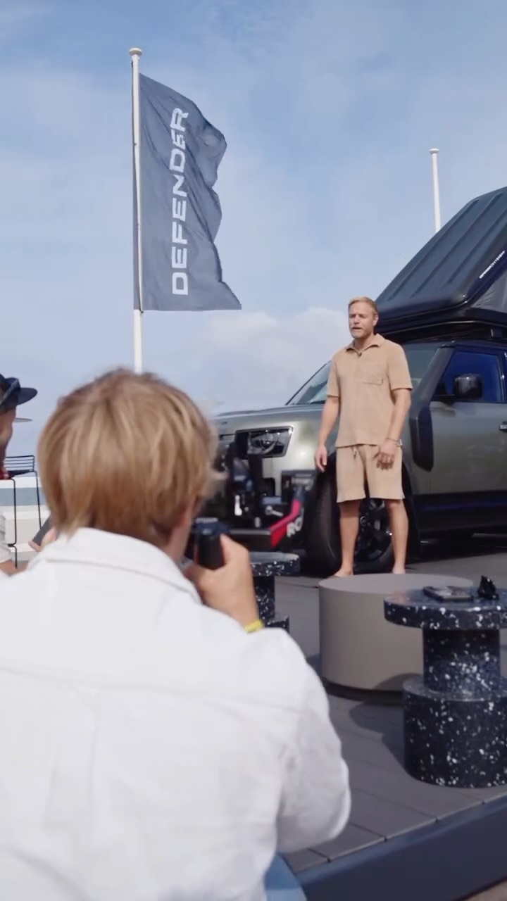 A nice first day here at @defender GKA Kitesurf WorldCup on Sylt, Germany.
Registration for all the athletes, interviews, inspiration talk and a groovy DJ set to finish the day. I love my job!
Excited for day 2. 🤙
Thanks to @defender @kitesurfworldcup @gkakiteworldtour @jaklarpositivevibes @miramarsylt for having us.
🎥 @jobguijt