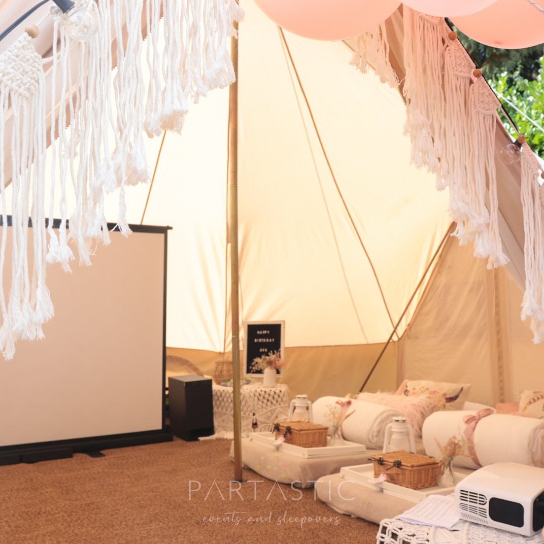 🤍Boho Pink Emperor tent, set for a sleepover and cinema 🤍
.
.
.
#boho #bohoparty #bohosleepover #bohemiannights #bohoevent #bohoglampover #bohoglam #bohodecor #bohostyle #bohochic #bohohome #bohovibes #boholove #bohosleepoverparty #bohosleepovers #glamping #outdoorsleepover #belltent #canvastent #emperortent #tuaregtent #belltentsurrey #glampingpartyideas #belltenthire #belltentstyiling #belltentsleepover #belltentparty #belltents