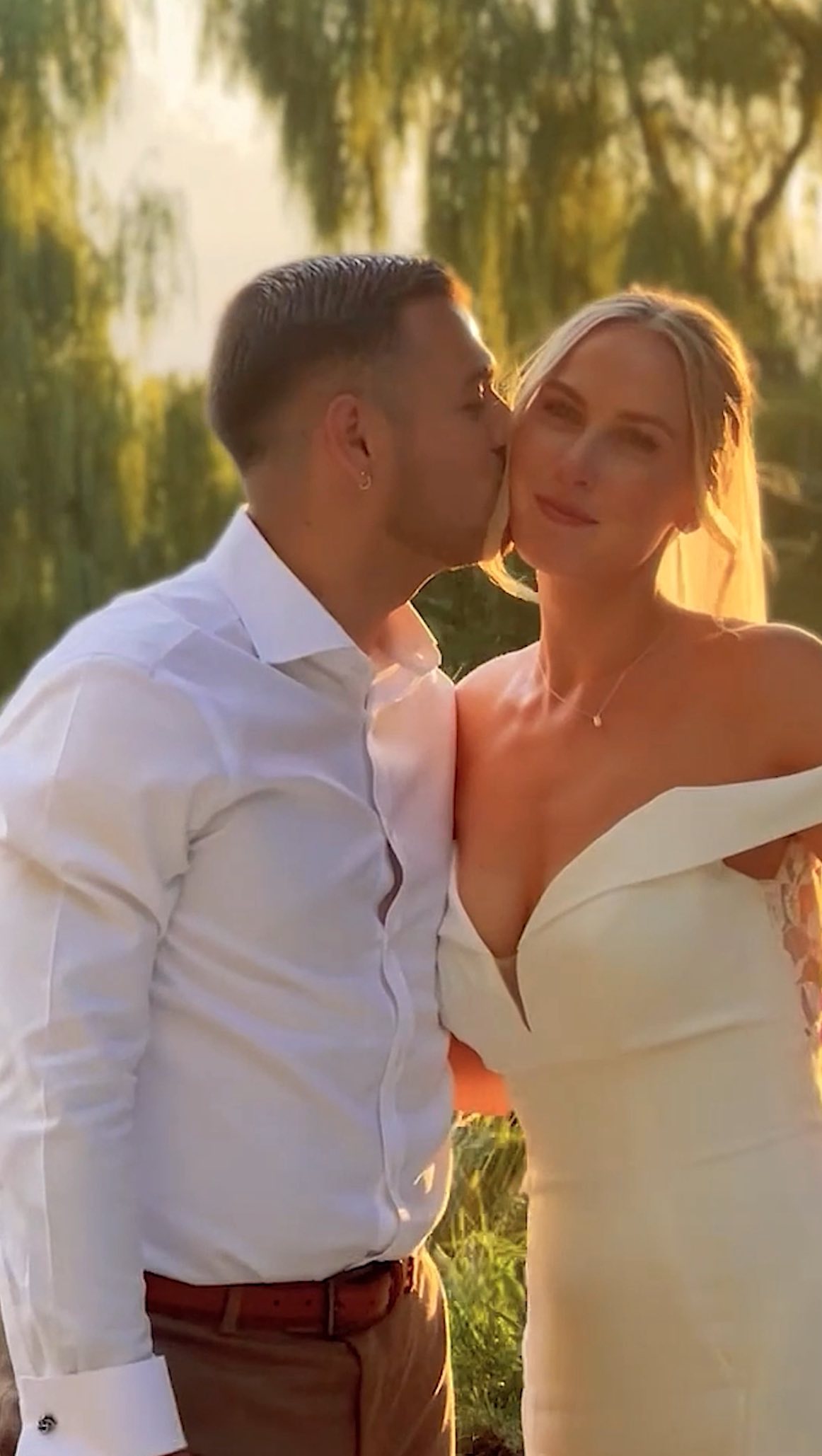 Such an adorable couple! They had the best day at this gorgeous venue in South West France. It was a really hot day so a dip in the pool was part of the fun. So many magical moments but these are just a few of a very special day.
@jessicathomas_7 thank you for having us to film your day. We hope you loved all the films of your family and friends having such a great time together.
Filming for Memories 💛
Venue @chateaulagauterie.
Venue @chateaulagauterie.
Film @iwedfilm.
Food @nomadzchef.
Celebrant the adorable @claudia.celebrant for @celebrantsinfrance_theoriginal.
Music @andyushermusic