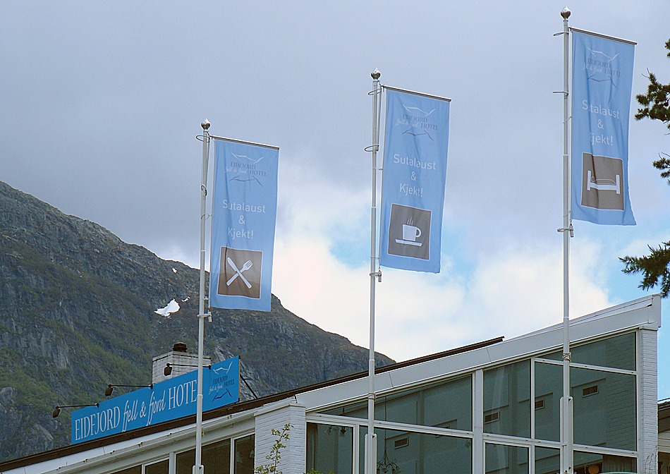 🎉 Møt Flaggbutikkens vakre reklameflagg som løfter alle dine arrangementer! 🏁 Våre tilpassede flagg er ideelle for både innendørs og utendørs bruk, og de er laget med kjærlighet og høy kvalitet. ✨ Besøk oss for å finne det perfekte flagget til din bedrift! Link in bio.
#Reklameflagg #Flaggbutikk #Bærekraft #Innovasjon #Profilering #Kvalitet #Design #Event #Syndighet #Agder #Akershus #Buskerud #Finnmark #Innlandet #MøreOgRomsdal #Nordland #Oslo #Rogaland #Telemark #Troms #Trøndelag #Vestfold #Vestland #Østfold