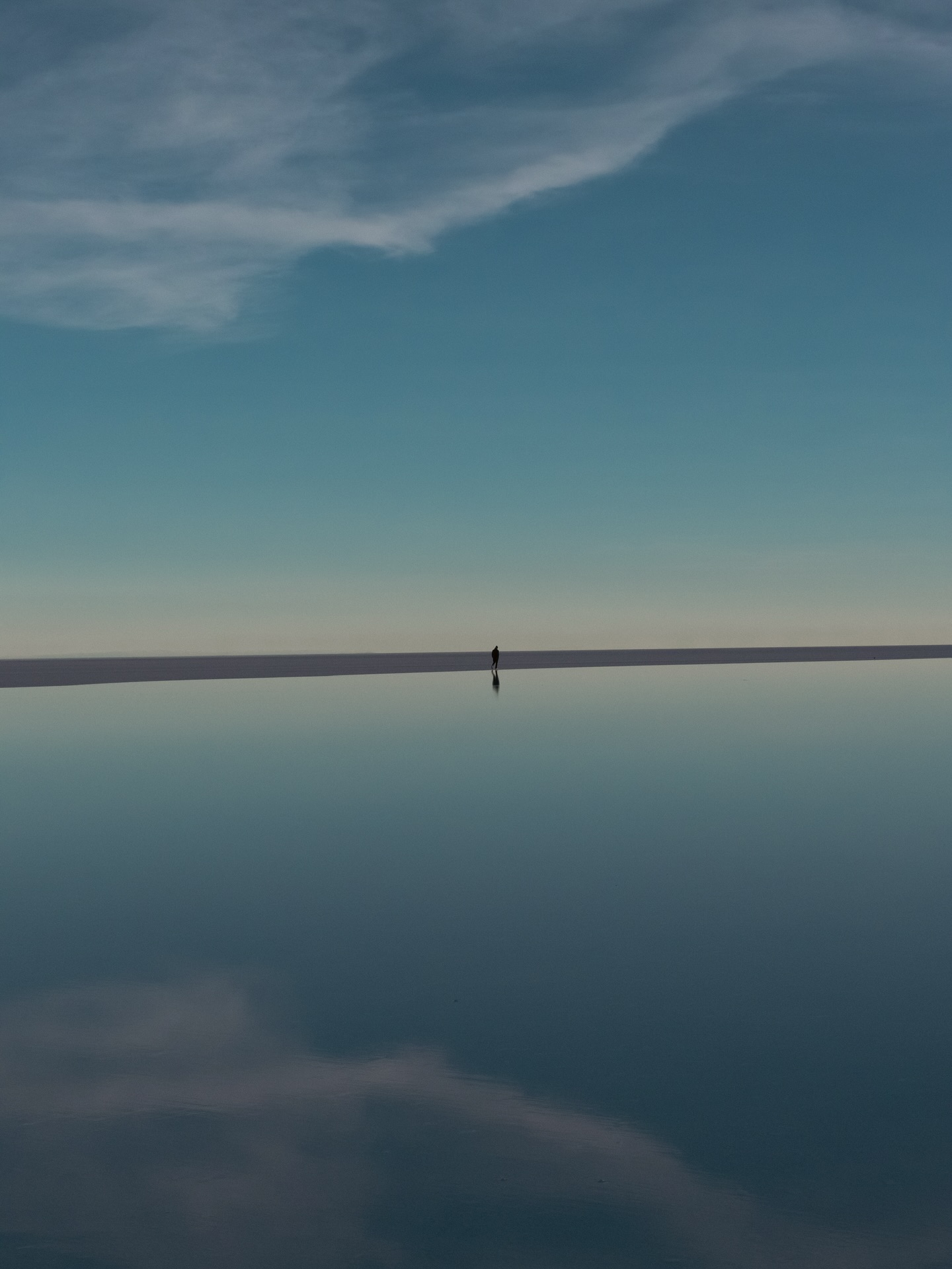 An expanse as wide as the time itâs taking me to go through all the photos from this trip đ„Č
#bolivia #uyunisaltflats #travel #photography #exploremore #uyuni