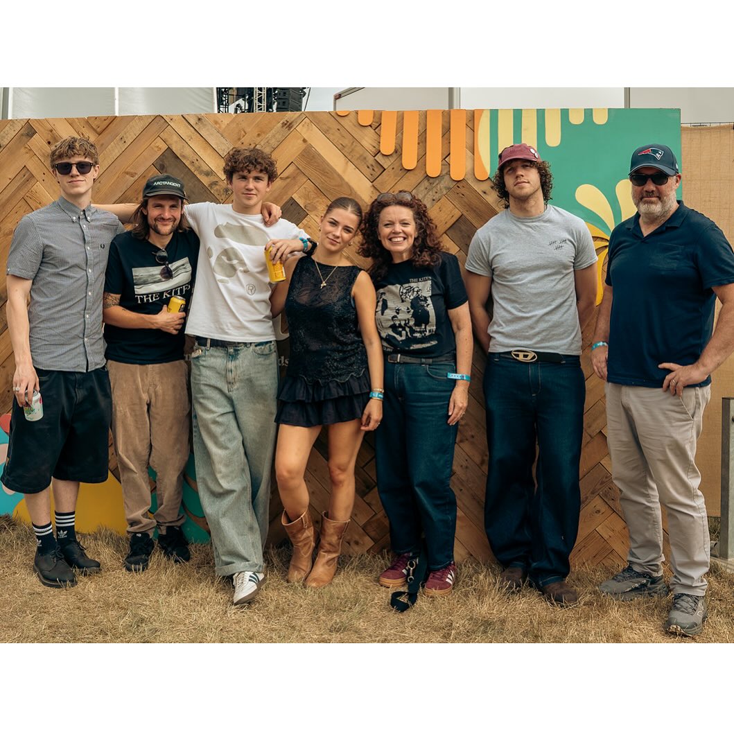 Final festival of the year with @thekitesuk . What a year it’s been. Never did I think I’d be mixing front of house for a band on main stages of major festivals. It wasn’t even on my bucket list, just kinda happened. Super grateful for this happy accident though and the new experiences, challenges and spirit that have stared me in the face. The people in this photo got that team work thing going on. Can we skip winter and jump straight to summer 2026 plz? (actually…: back to making records k).
@oceanfestofficiel ✅
@kendalcalling ✅
@ynotfestival ✅
@truckfestival ✅
@togetheragainfest ✅
@thebigfeastival ✅
Photo by @c.atphotography who should also be in this photo!