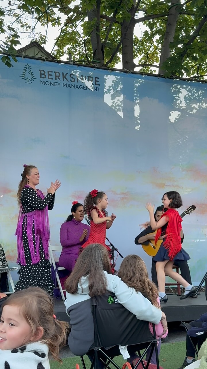 Joanna Magdalena brings amazing talent with her! Find her at the @berkshiremm stage with her @berkshirepulse students and special guests @albamusik 💃🏻