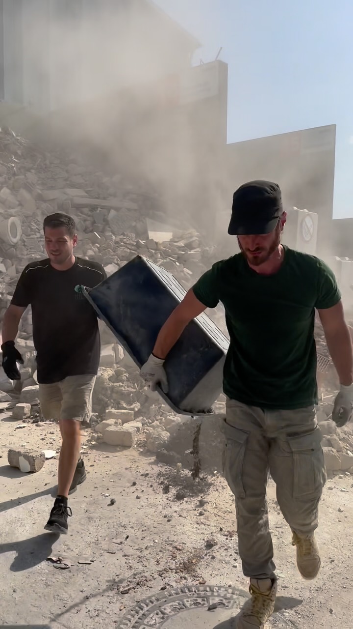 Kernsanierung bei einem Freund – wir unterstützen bei der Bauschutt-Entsorgung #hausmeisterservice #reinigung #keepitclean #immobilien #handwerk