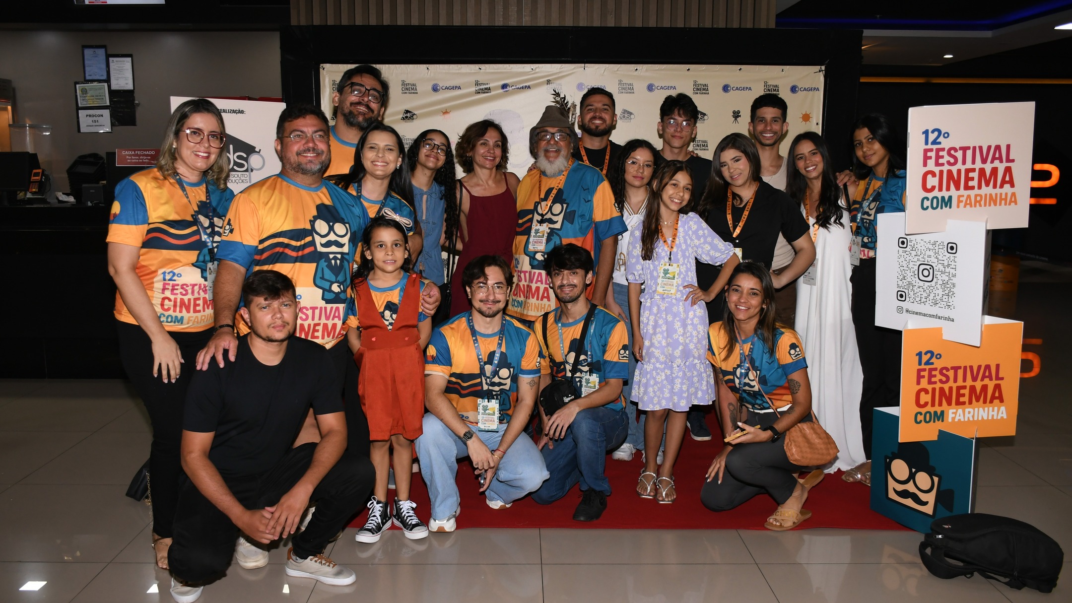 Registros da noite de abertura do festival, com o lançamento dos filmes 'Pegas' e 'Aquela que fui'.