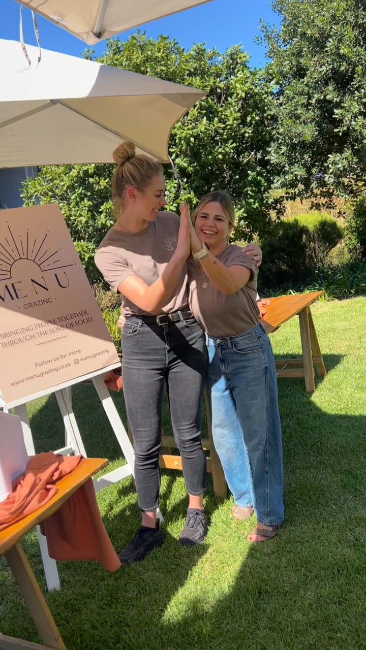 Don’t you guys ever get tired of each other? To that, we say never — there’s just too much fun to be had.
#menugrazing #grazingtable #grazingtables #capetown #capetowneats #picnic #grazingplatter #capetowneats #eventplanning #capetownevents