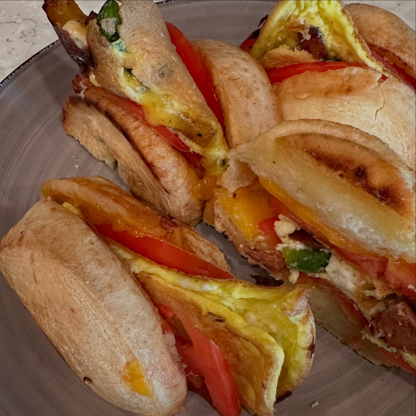 🔥 Morning fuel = unlocked 🔥
Cheesy bread stacked with eggs, sausage, peppers & tomato… the only way to start the day 😋
➡️ Rate this 1–10 👇
Would you smash this for breakfast? 🤤”
#BreakfastGoals #Foodie #FoodLovers #FoodieGram #BrunchLife #CheesyGoodness #EggsandCheese #FoodiesOfInstagram #FoodPornDaily #BrunchVibes #HomemadeGoodness #BreakfastInspo #OcalaEats #foodiesofflorida