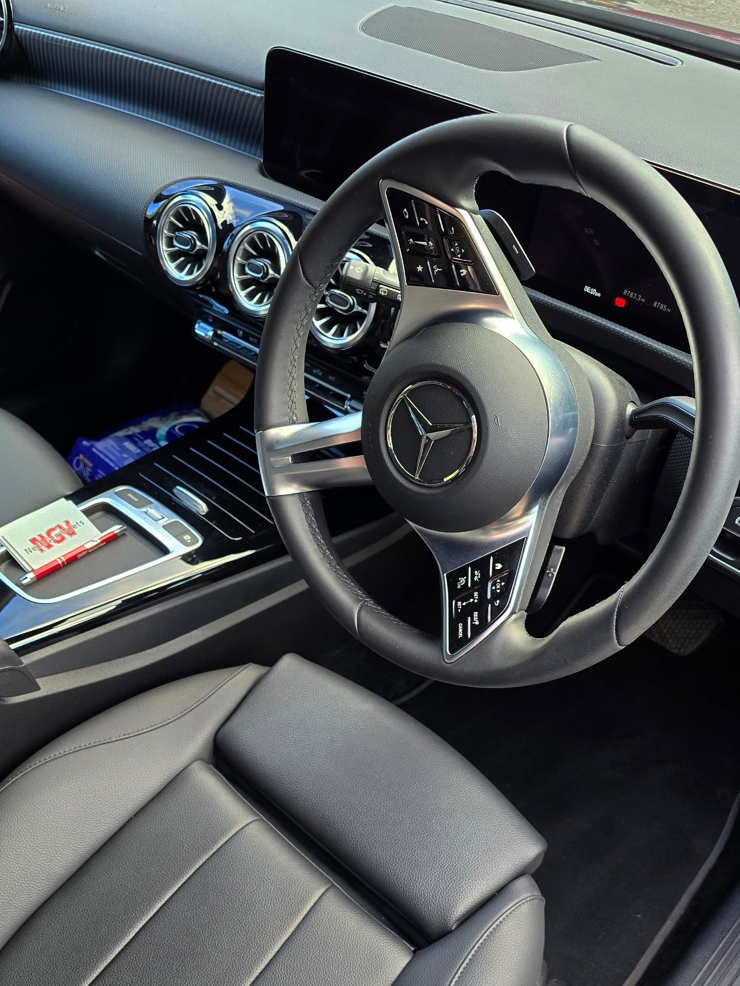 Merc so clean
@kenziescakesaberdeen Mercedes in for an Express Valet and the results speak for themselves
#expressvalet #mercedes #valetinglife #detailinglifestyle #ngv #aberdeen #aberdeenshire