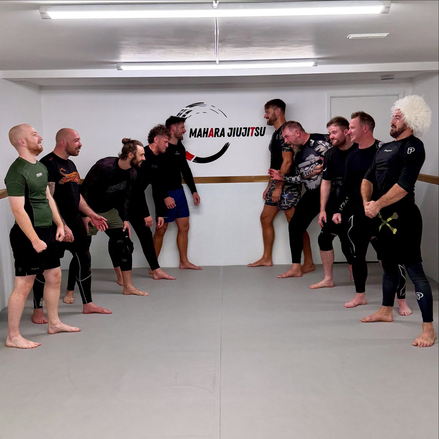 ⚠️Comfort Zones⚠️
At the end of every month we run a small in-house completion for fun to pressure test and encourage fun competitiveness with our students.
Tonight’s session did not disappoint 🦄
#bjj #maharajiujitsu #exmouth