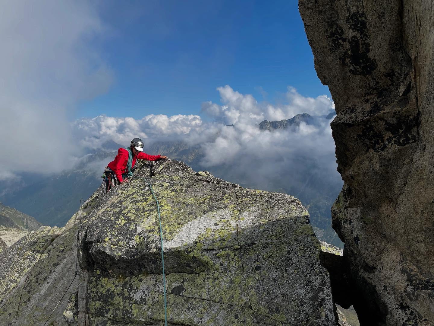 3 Great days of learning multipitch, self rescue, and alpine climbing! What a great group of talented, motivated and fun people to spend a weekend with!