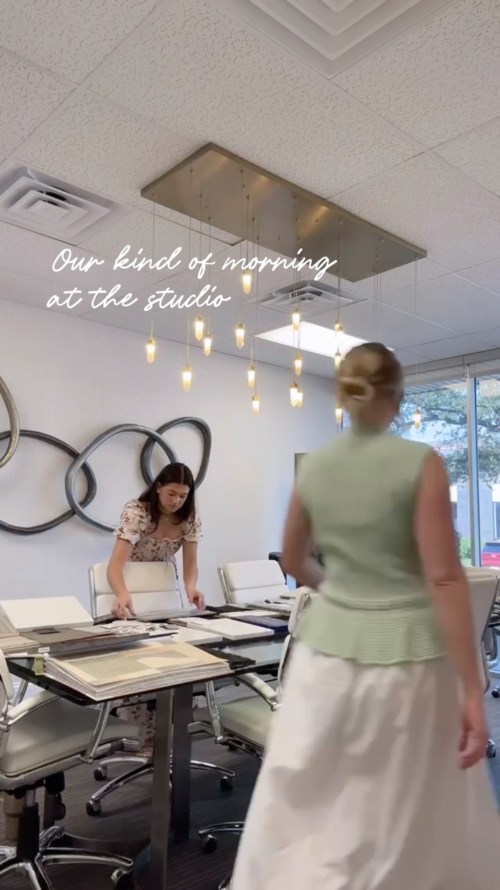 ✨ The best mornings start with a client presentation. ✨
There’s nothing like gathering every fabric, finish, and detail into a full table flatlay—so our clients can see, touch, and experience our design selections for their home. 🤍
#designlifestyles #dallasdesign #interiordesign #dallasinteriors #homedesign #interiors #homerenovation #homeinspo #samples #fabricswatches #studiotime