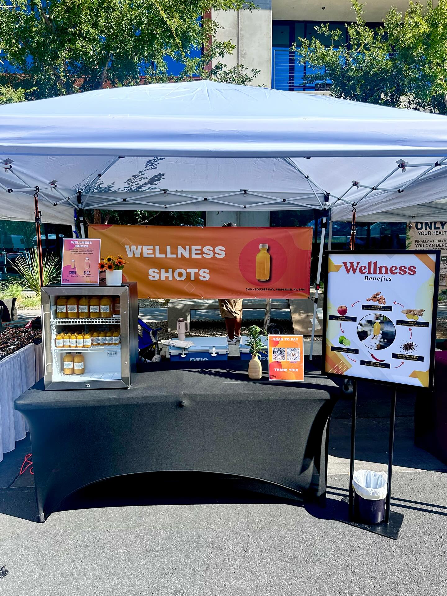 The same Wellness Shots you know & love! 🧡 Now available at @uncommons.lv Farmers Market! We’ll be here every Sunday from 10AM-2PM!
😊🫶🏼🍎🫚🍋🟩🌶️💛
#lasvegasfarmersmarket #farmersmarkets #lasvegas #wellness #wellnessshots #health #uncommonslv