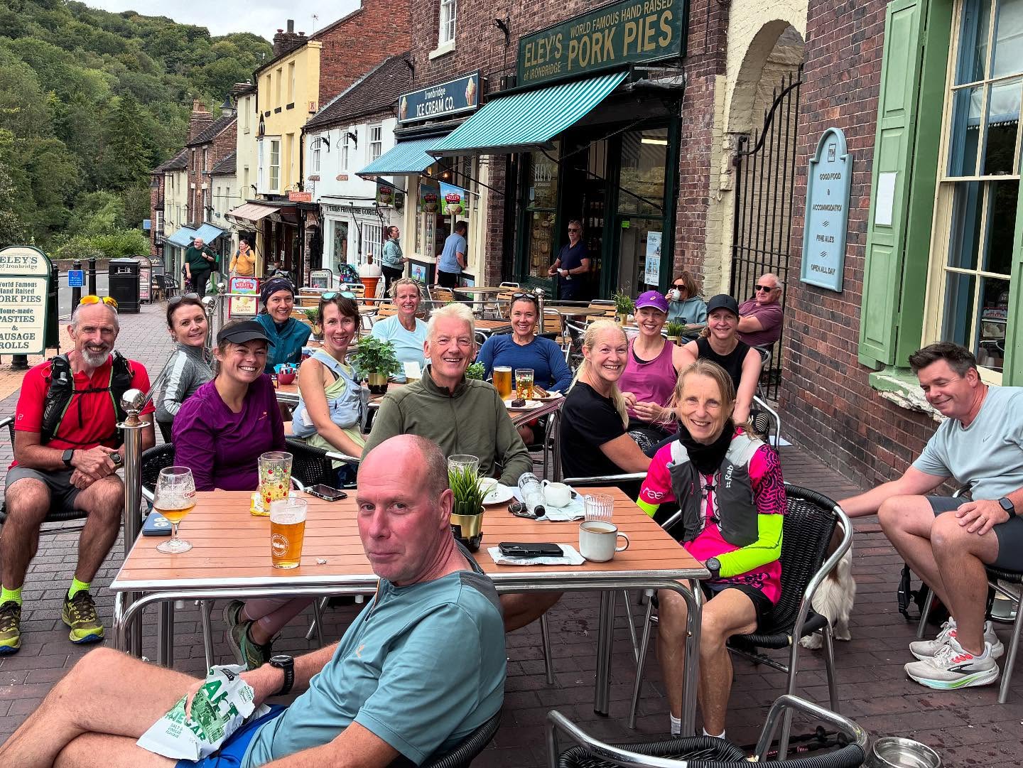 🙌 #ShropshireWay Stage 8, done! Thanks to this wonderful group for a lovely morning exploring the Wilderhope Manor to Ironbridge section 🤩
We took in woodland trails a-plenty, chatting our way along the #WenlockEdge to #MuchWenlock , then @benthallnt before descending into Ironbridge. (Some of us even did a little more ‘exploring’ on the way 😉)
Thanks to Clive for finding us a spot to recharge in after that not only served pints and chips, but carrot cake and coffee too 😋
Fancy joining us next time? Details on the site for Stage 9 at the end of Sept. Hope to see you there!
#trailrunning #shropshire #exploring #runtogether #trailrunner