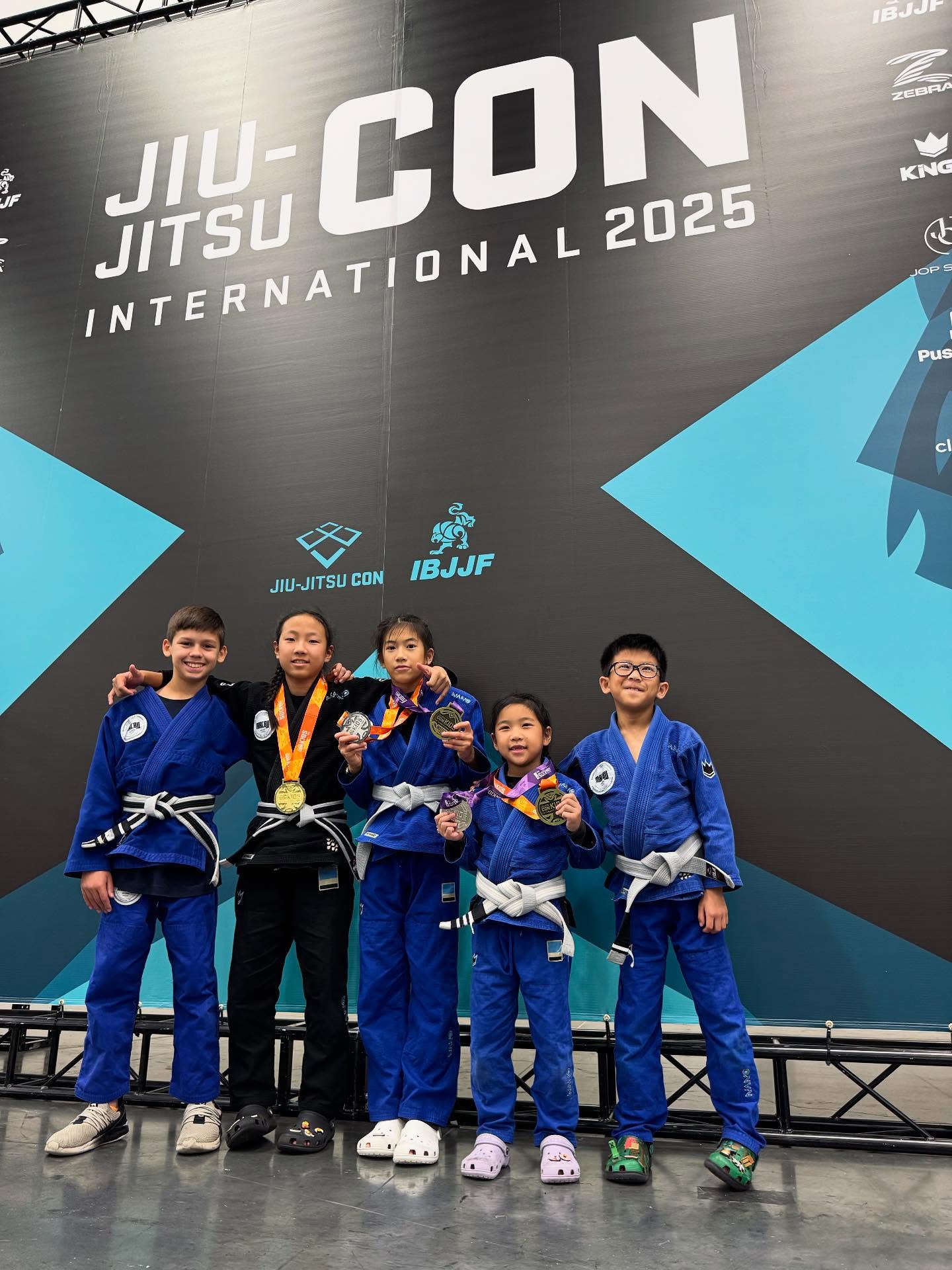 Our youth team took on Jiu-Jitsu Con in Las Vegas this past weekend and we couldn’t be prouder! The effort, discipline, and heart they showed on the mats made this an unforgettable event. The future is bright!