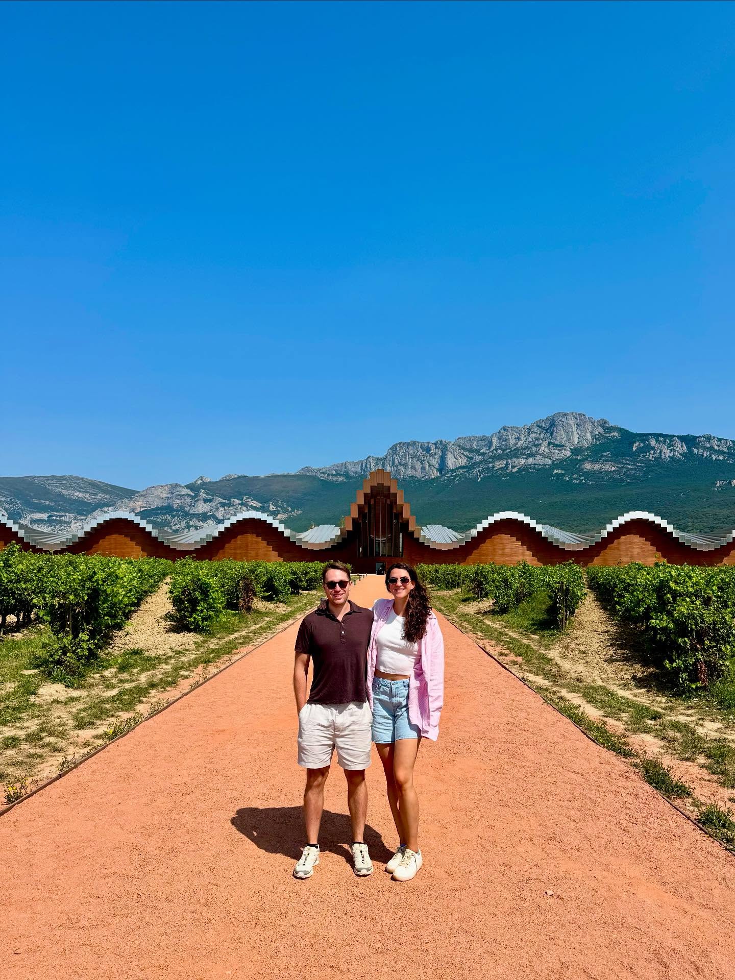 España: montañas, bodegas, vino, pinxhos, arquitectura moderna, mi cámara y google translate aplicación