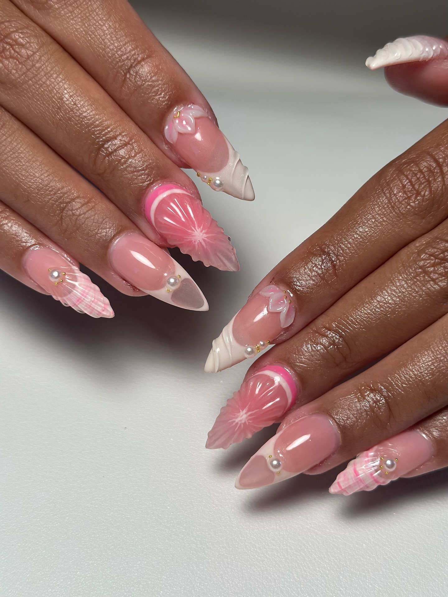 🍑 #fruitnails I’m just posting all my sets I’ve done now cause I got lazy 🤪
@coutureclawshawaii
#grapefruitnails #apresgelx #hawaiinails #konanails #bigislandnails #coutureclaws