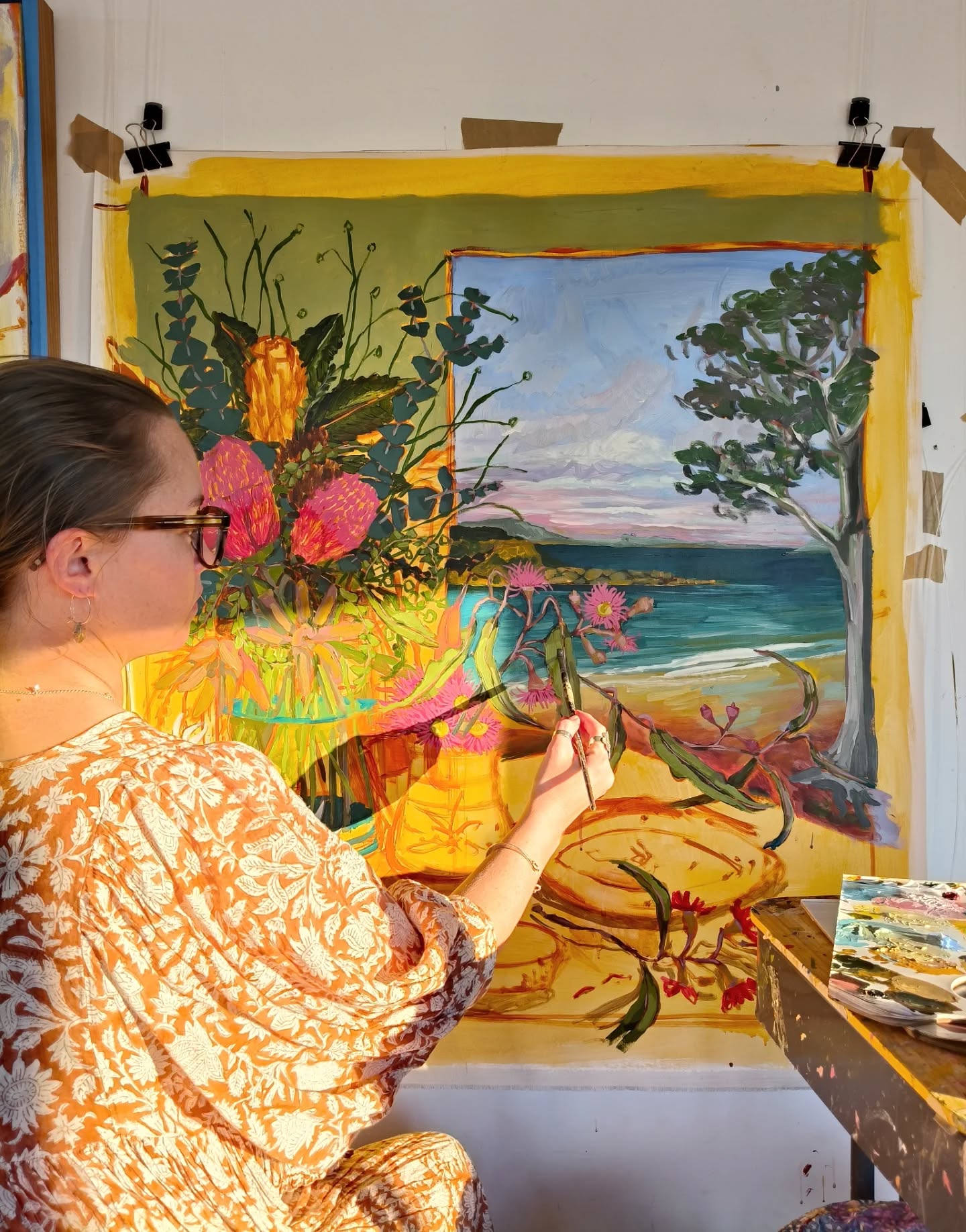 Now that it's spring, the sun will sit that little bit higher in the sky, so I won't get much more of this glorious, golden afternoon light spilling into my studio. I'm making the most of it for now!
I have been feeling a bit of social media fatigue lately - not wanting to post at all. I can do stories easily enough, but posting has felt a bit too much!
I'm still here just slowly working away behind the scenes, enjoying a slightly slower pace than what this year has been so far
🌼
#painter #artstudio #australianart #australianflowers #acrylicpainting