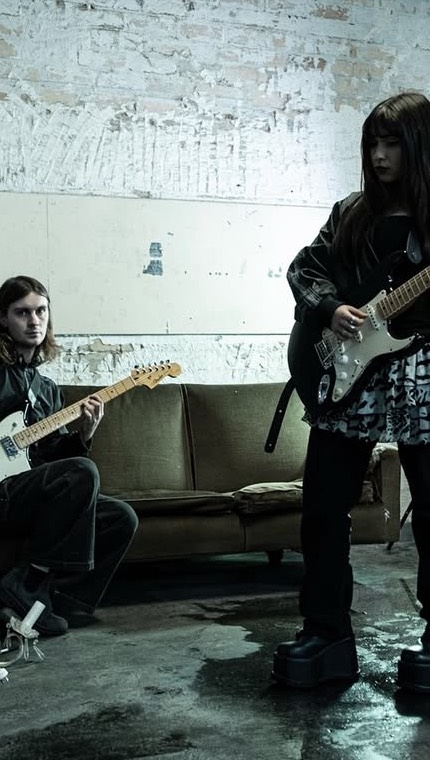 @cvrns_band (Caverns) are Melbourne based shoegaze/dream pop duo Tex Keane and Maia Efstathis. Taking inspiration from bands such as Beach House, MBV, Slowdive and Radiohead. Their moody sound is driven by captivating guitar riffs, psychedelic synth textures and lush harmonies.
Back in their hometown of Brisbane for Bigsound, they caught up with @pipinandtheducks to chat about the forming of the project and their debut double single drop.
You can catch them this Saturday playing a free show in the Triffid Beer Garden 🪴