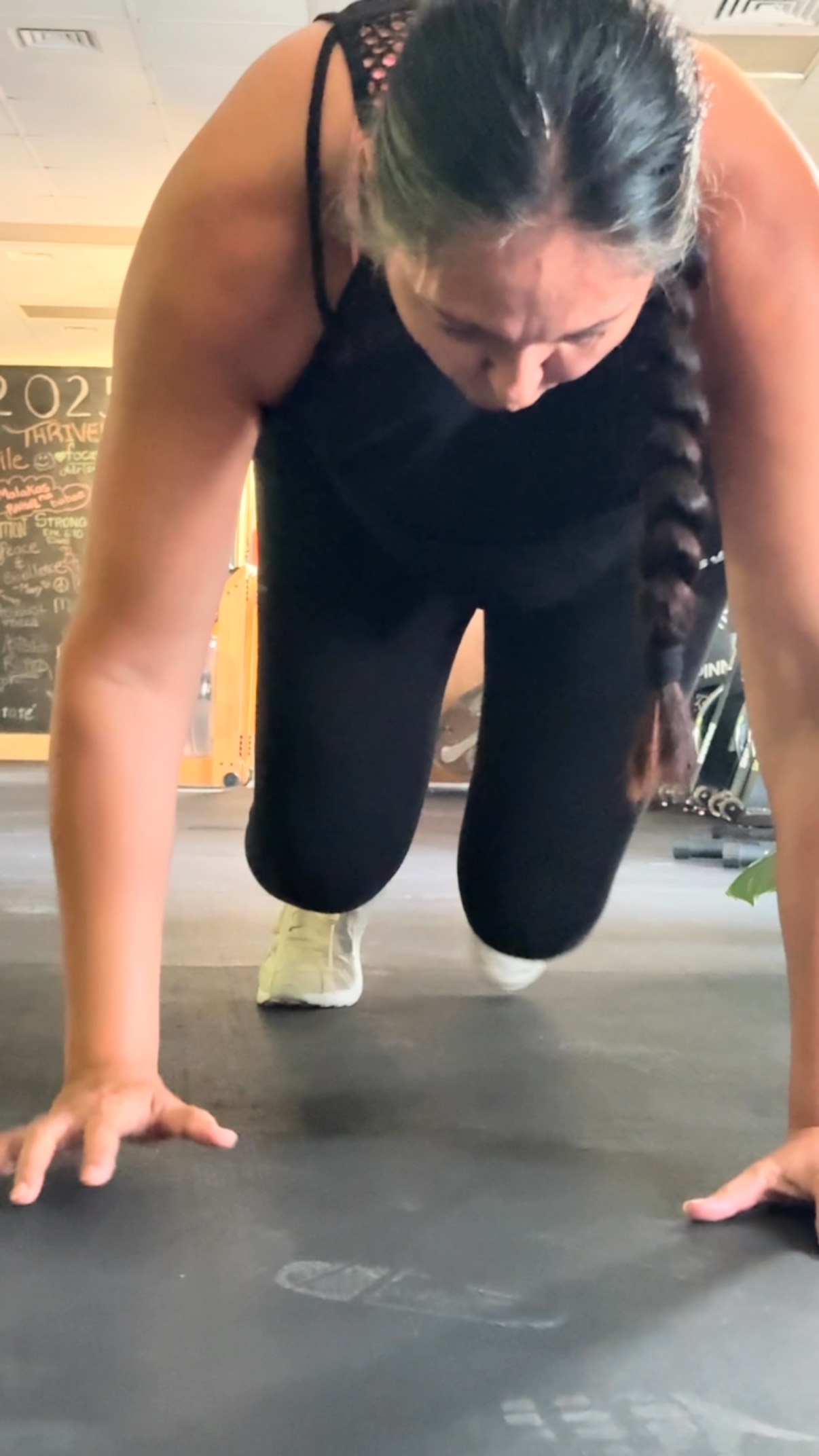 All these ladies putting in the effort, banging out those reps, making serious faces!
Lifting heavy increases your confidence, builds muscle, fights diseases, improves cognitive function, just to name a few benefits!
They may complain, but they love it!
#fitness #fitnessjourney #fitnessaddict #fitnesslifestyle #fitnessphysique #fitnesslife #nutrition #macros #dothefknwork #dudethatlifts #strengthtraining #ryourogue #fit #fitnessphoto #fitnessinspiration #gym #gymmotivation #gymworkouts #mobilitytraining #mobilitywork #fullbodyworkout #workout #workinprogress #workoutmotivation #musclegrowth #muscle #positivewinergy #personaltrainer #nutritioncoach