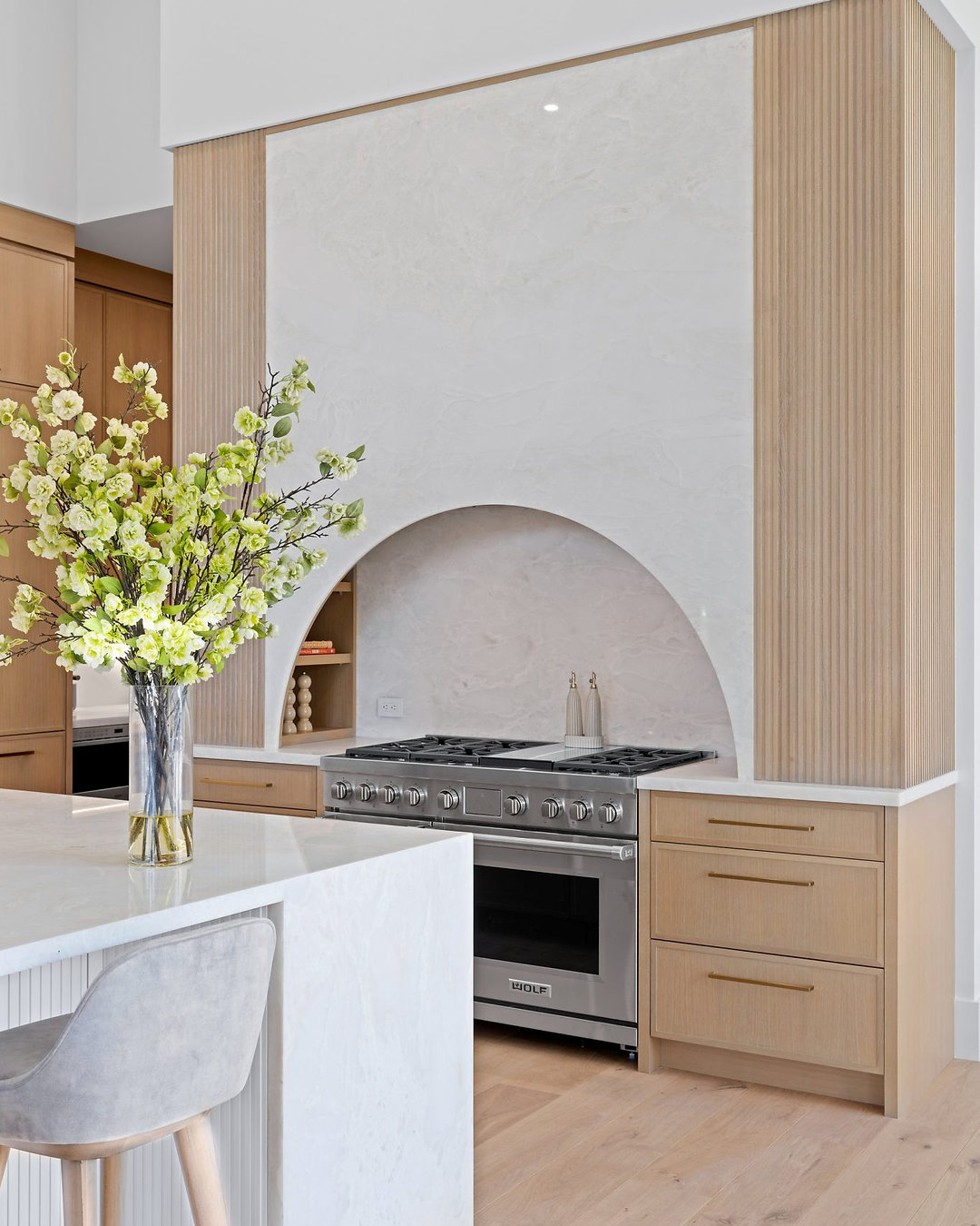 Whisk Your Way to Wellness! Designing Kitchens and Dining Spaces that Serve up Healthy Habits.
Your kitchen is not just for cooking; it's a space for wellness and creativity! 🍽️✨ Explore how the right design can transform your dining experience and promote healthier choices. #WellnessDesign #HealthyHabits #HomeDesign #HealthyKitchenDesign
@smallbone.devizes
@amuneal
@crystalcabinets
@mosslifestyle_magazine