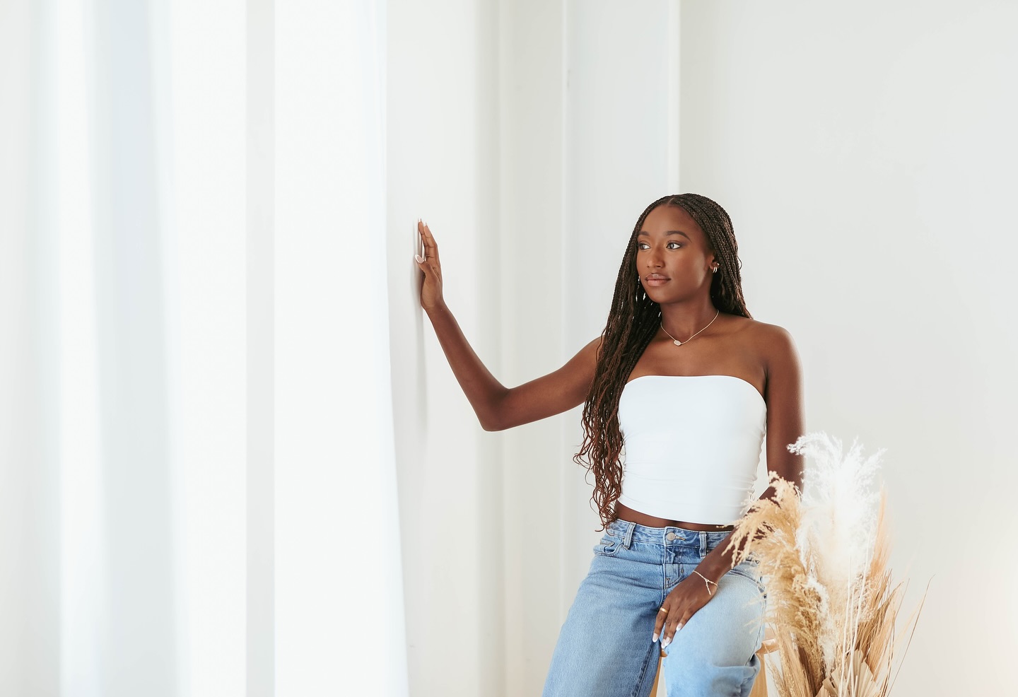 ✨ Senior Season is Here! ✨
I’m officially opening up my calendar for Senior Sessions, and now is the perfect time to lock yours in!
📸 Book your session early and receive professional makeup included — complimentary 💄✨ That means you’ll feel confident, camera-ready, and glowing for your big day ❤️
And yes I have a studio for my seniors who don’t prefer the heat ✨
#htxphotographer