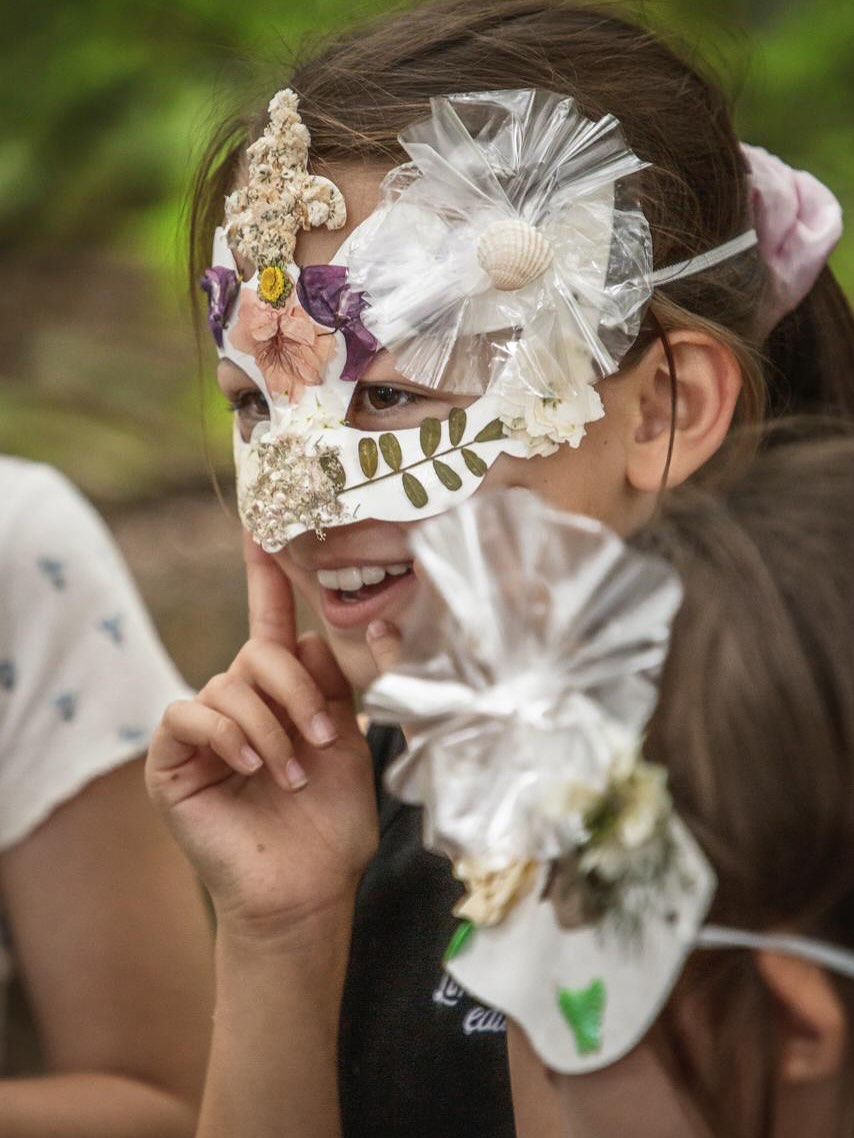 I know a bank where the wild thyme blows,
Where oxlips and the nodding violet grows,
Quite overcanopied with luscious woodbine,
With sweet muskroses, and with eglantine.
Where better to explore A Midsummer Night’s Dream with our specialist drama teacher than our magical woods 🎭