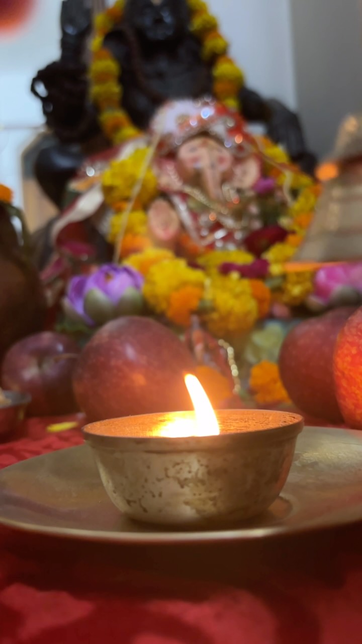 🕉️ “Om Gan Ganapataye Namah 🙌
#GanpatiBappaMorya #OmGanGanapatayeNamah #GaneshChaturthi2025 #DevotionalVibes #DivineEnergy #SpiritualReels #FestivalVibes #TrendingReelsIndia #GaneshMurti #blessedmoments