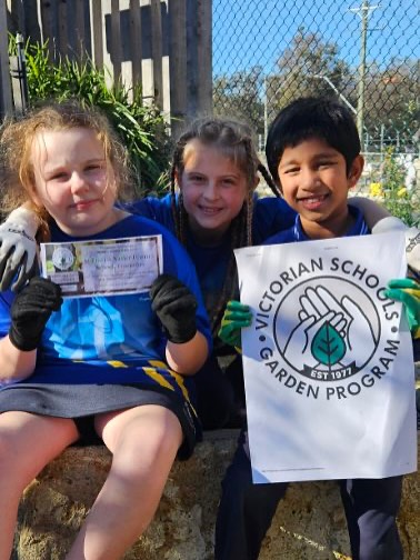 🪴GARDENING GRANT🪴
Last term SFX were the lucky recipients of a $500 grant from the Victorian Schools Garden Program. Ms Marion worked hard on our application and the children were very excited when they received the news. This grant will be used towards creating a sensory garden for all students. Here are some ideas 1/2LT has designed.
#growingmindsguidingheartsandmakingadifference
#melbournecatholicschools
#frankstoncity
#sfxprimaryschool