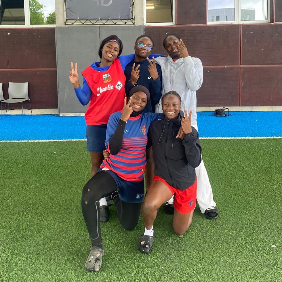 Stage de rentrée pour nos 5 pensionnaires de l’Académie Pôle Espoir Rugby à Marcoussis 🏟️
Félicitations et bon courage à Sway, Mariama, Benicia, Kadiatou et Telma. 🔵🔴
#rugbypourtous #touspourpantin